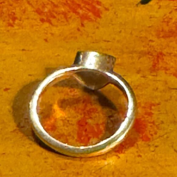 Elegant Sterling Silver Gold plated Ring with light purple Stone - Picture 5 of 7